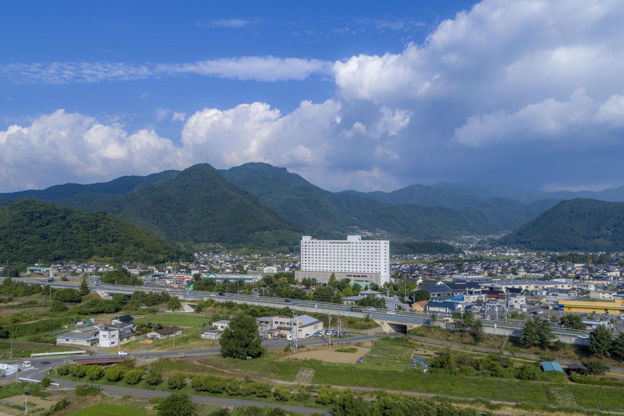 Mercure Nagano Matsushiro Resort & Spa Exterior foto